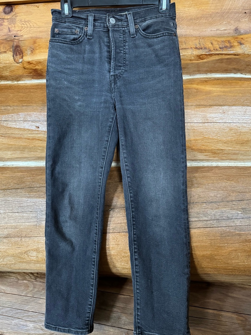 Levi’s Wedgie Straight Ankle Women’s Jeans in “Well worn black”
